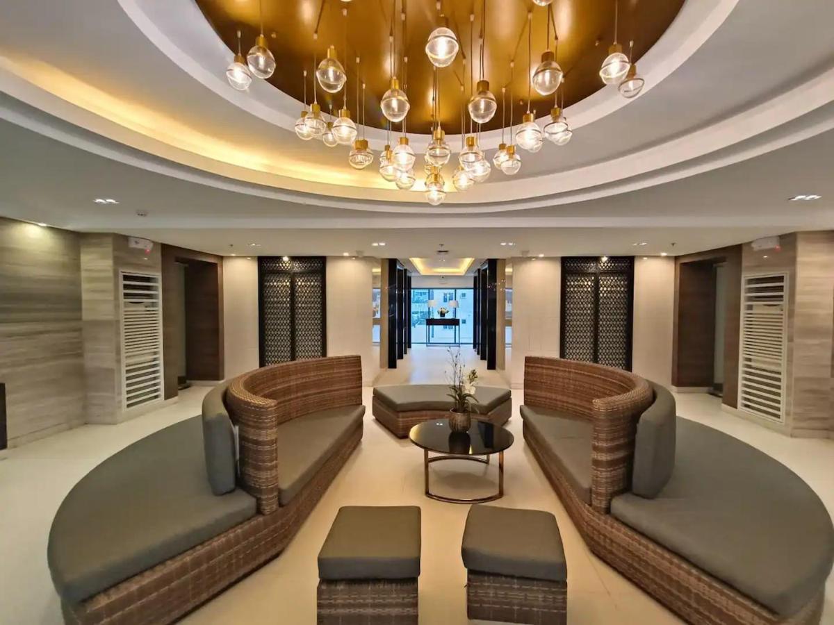 Penthouse Studio At Fame Residence 41St Floor, Shangrila-Megamall Manila Exterior photo