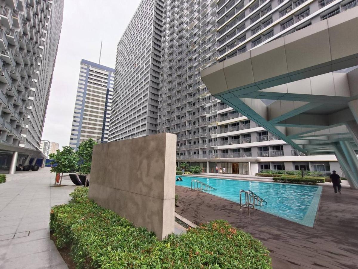 Penthouse Studio At Fame Residence 41St Floor, Shangrila-Megamall Manila Exterior photo