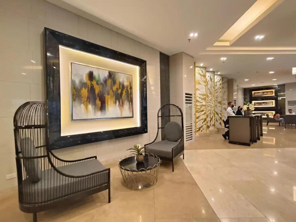 Penthouse Studio At Fame Residence 41St Floor, Shangrila-Megamall Manila Exterior photo