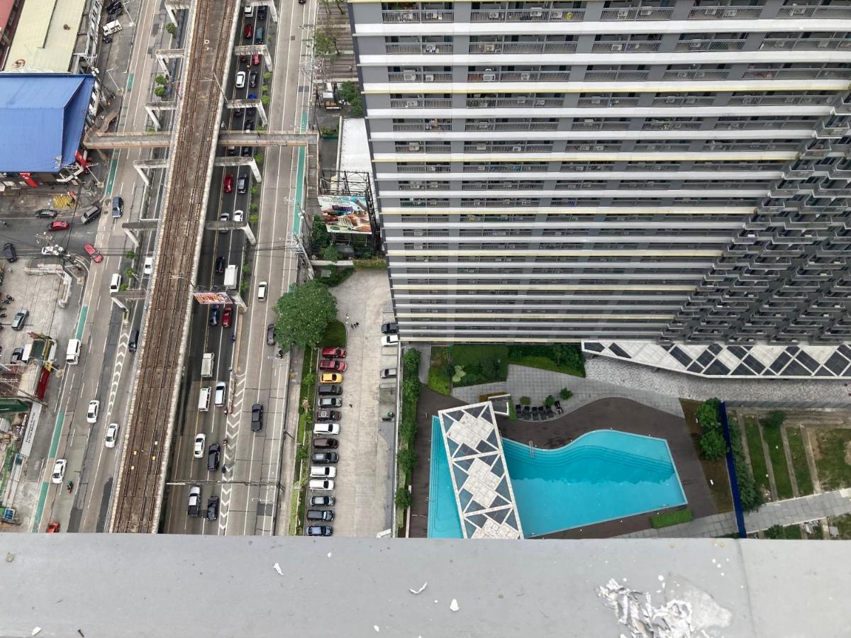 Penthouse Studio At Fame Residence 41St Floor, Shangrila-Megamall Manila Exterior photo