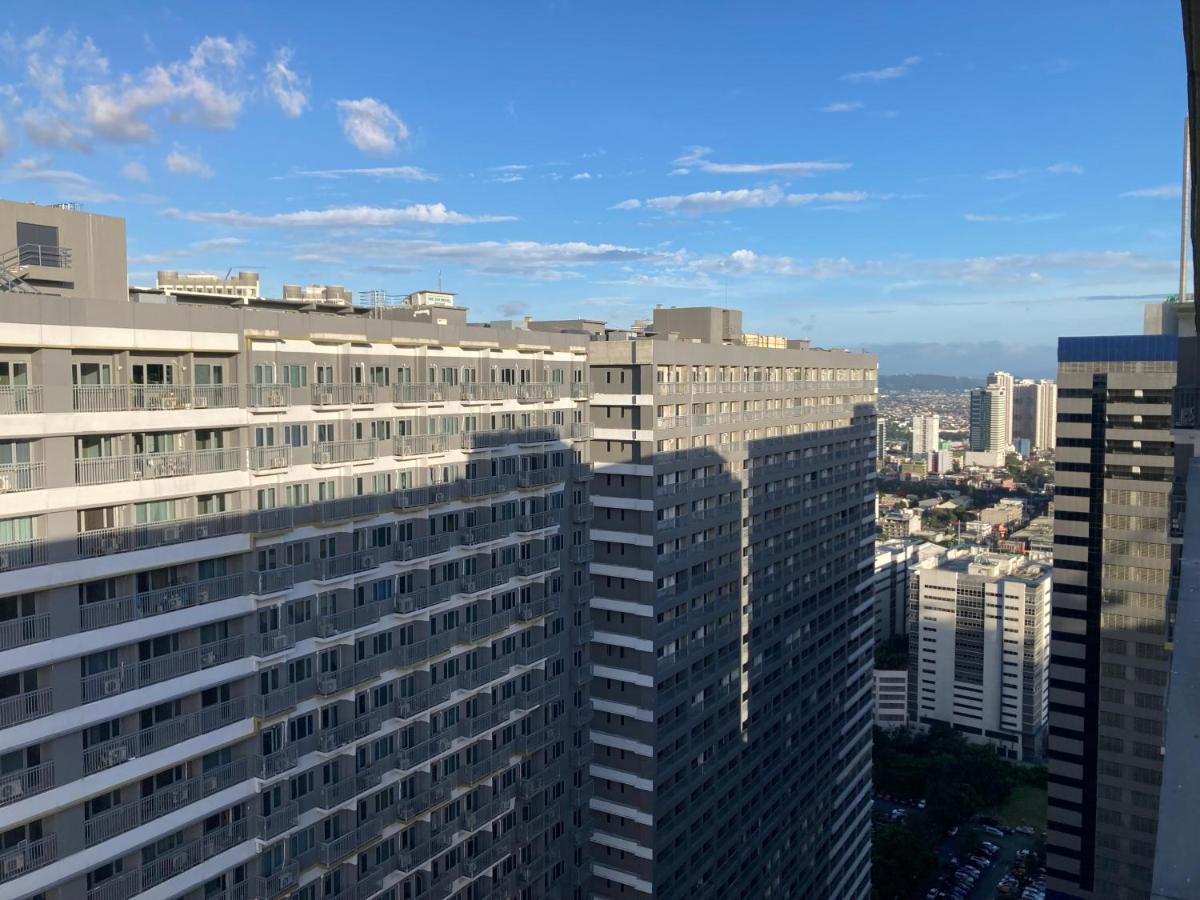 Penthouse Studio At Fame Residence 41St Floor, Shangrila-Megamall Manila Exterior photo